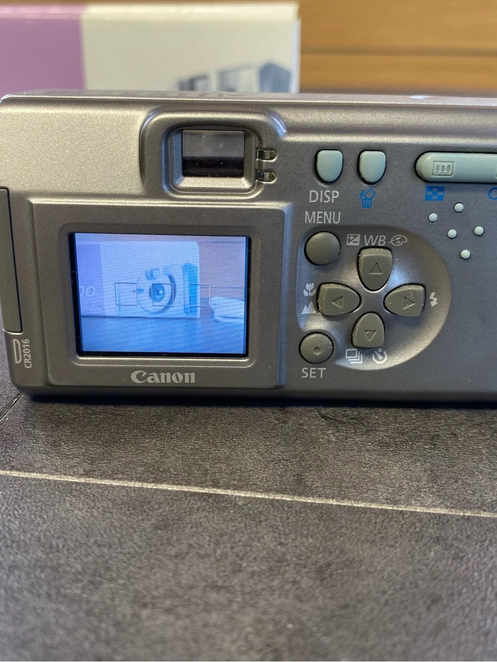 Canon compact point